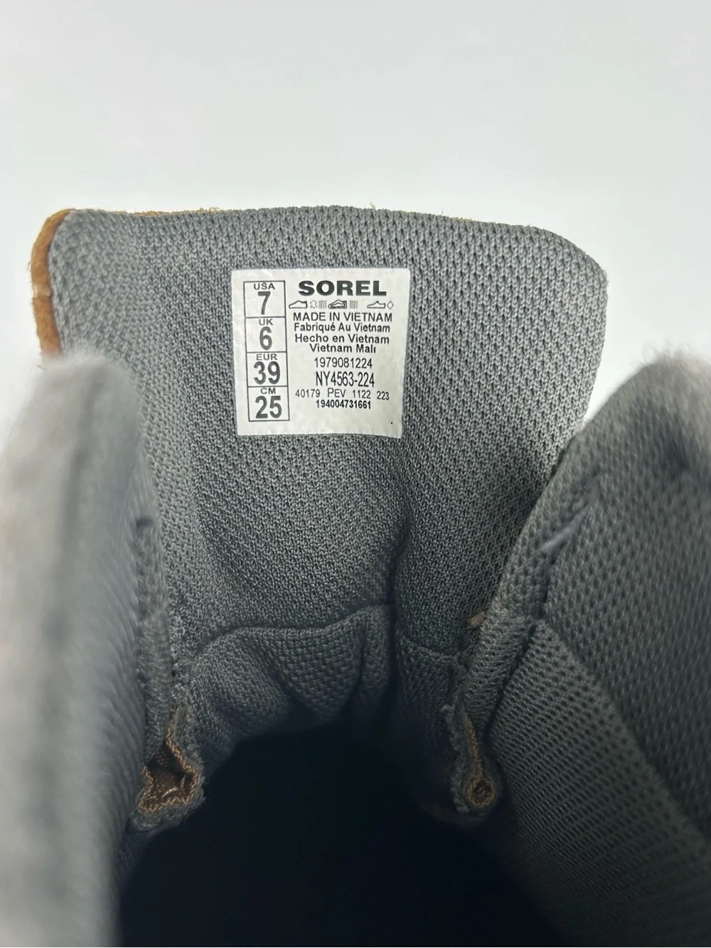 Sorel Out N About IV Classic Waterproof Unisex Suede Tan Gray Youth Boots
